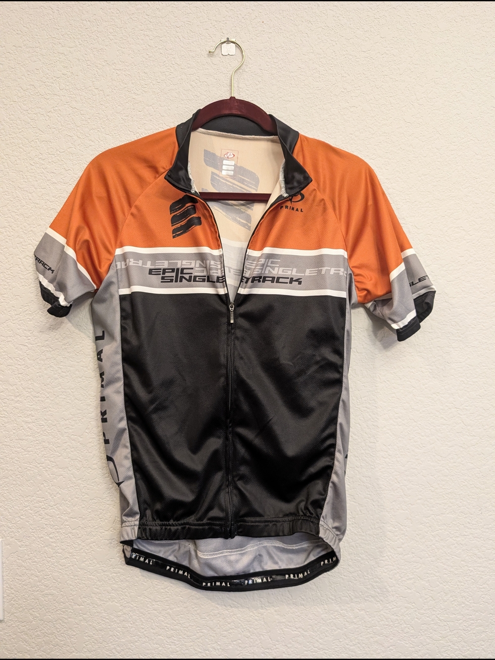 Men's Sz M Primal Cycling Sport Jersey in Orange, Black & Gray